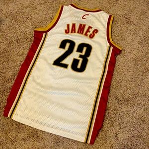 Lebron James Jersey (Cleveland Cavaliers)